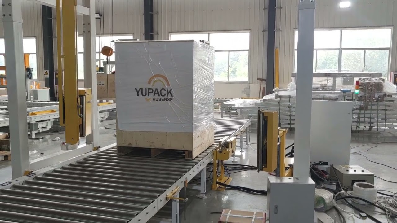 Pallet wrapping machine