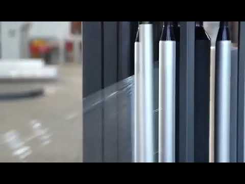 Pallet wrapping machine