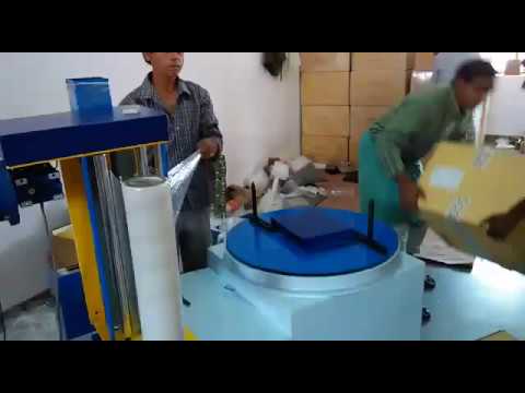 Pallet wrapping machine