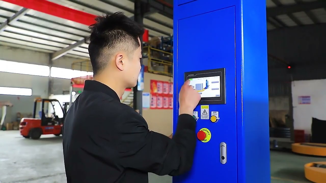 Pallet wrapping machine