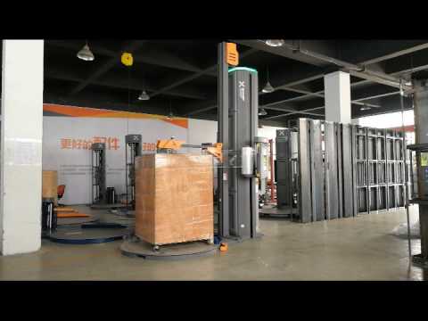 Pallet wrapping machine