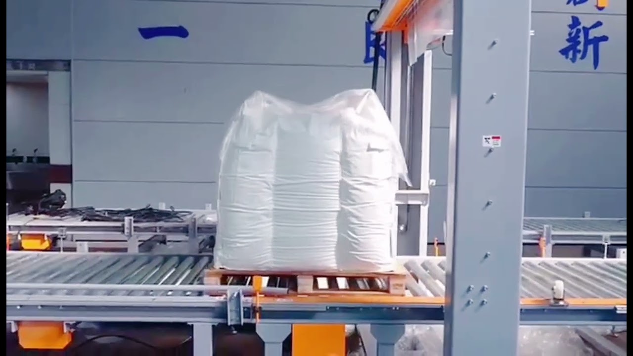 Pallet wrapping machine