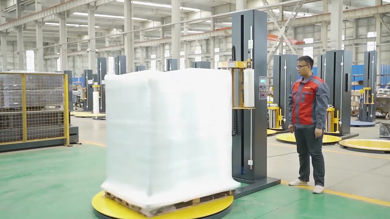 Pallet wrapping machine