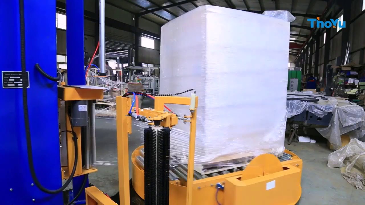 Pallet wrapping machine