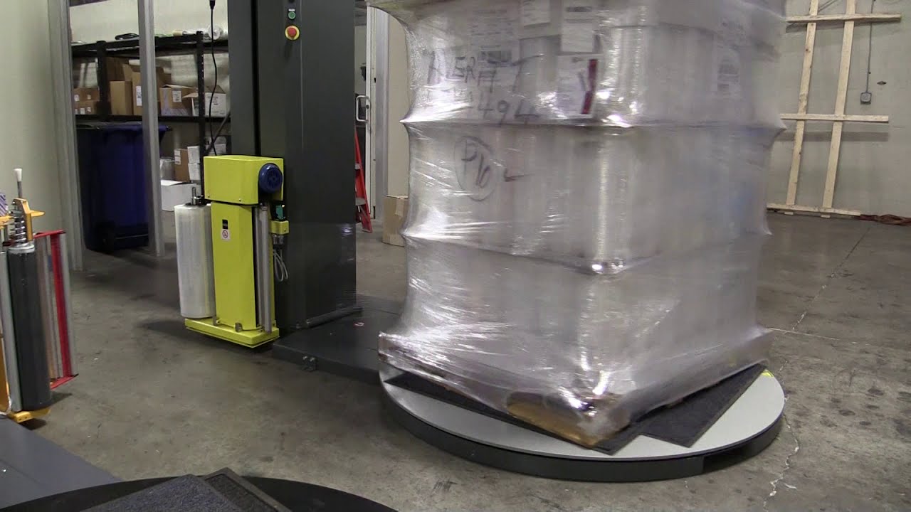 Pallet wrapping machine