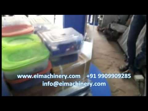 Pallet wrapping machine