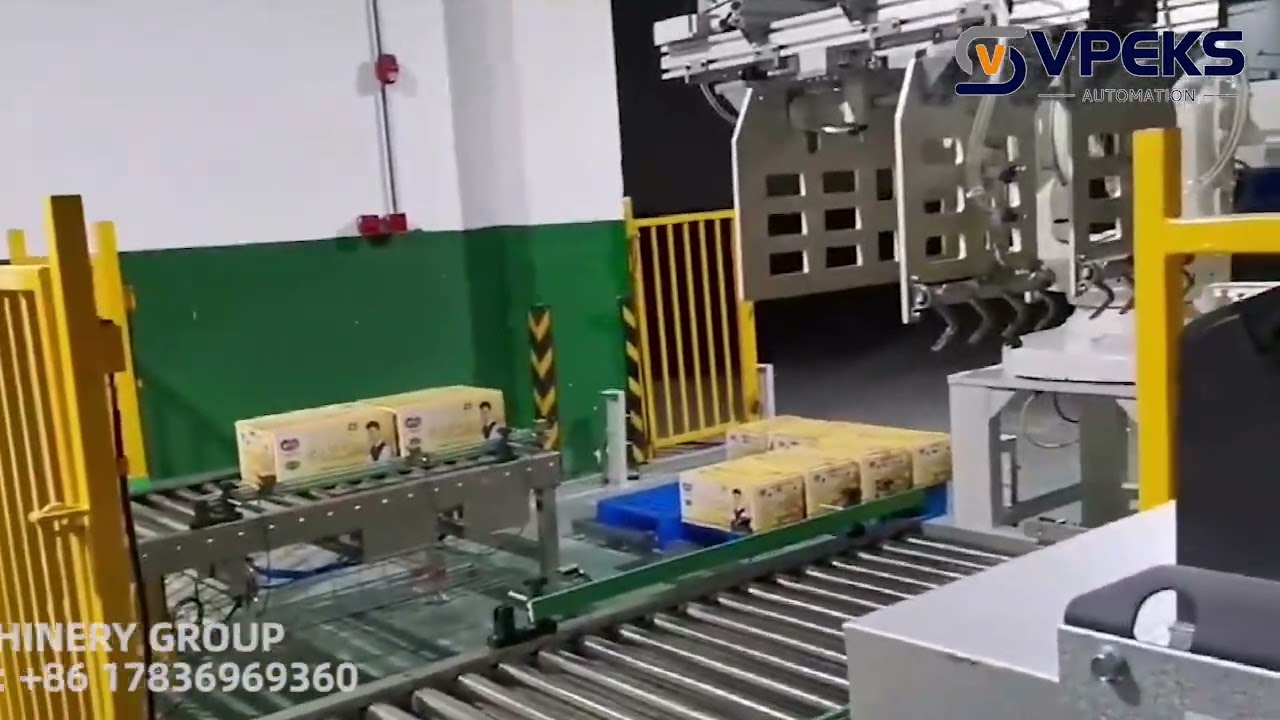Pallet wrapping machine